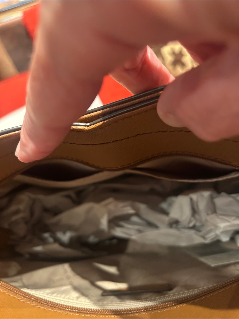 Michael Kors Jet Set Travel - Picture 10 of 12